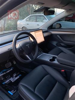 تسلا موديل 3